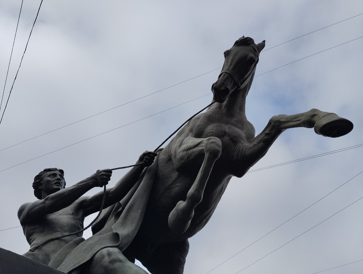 Аничков мост