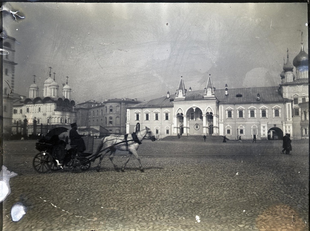 Кремль, Ивановская площадь, Чудов монастырь.
Неизвестный автор, 1890 – 1900 год, г. Москва, Ивановская пл., ГМИИ им. А. С. Пушкина.