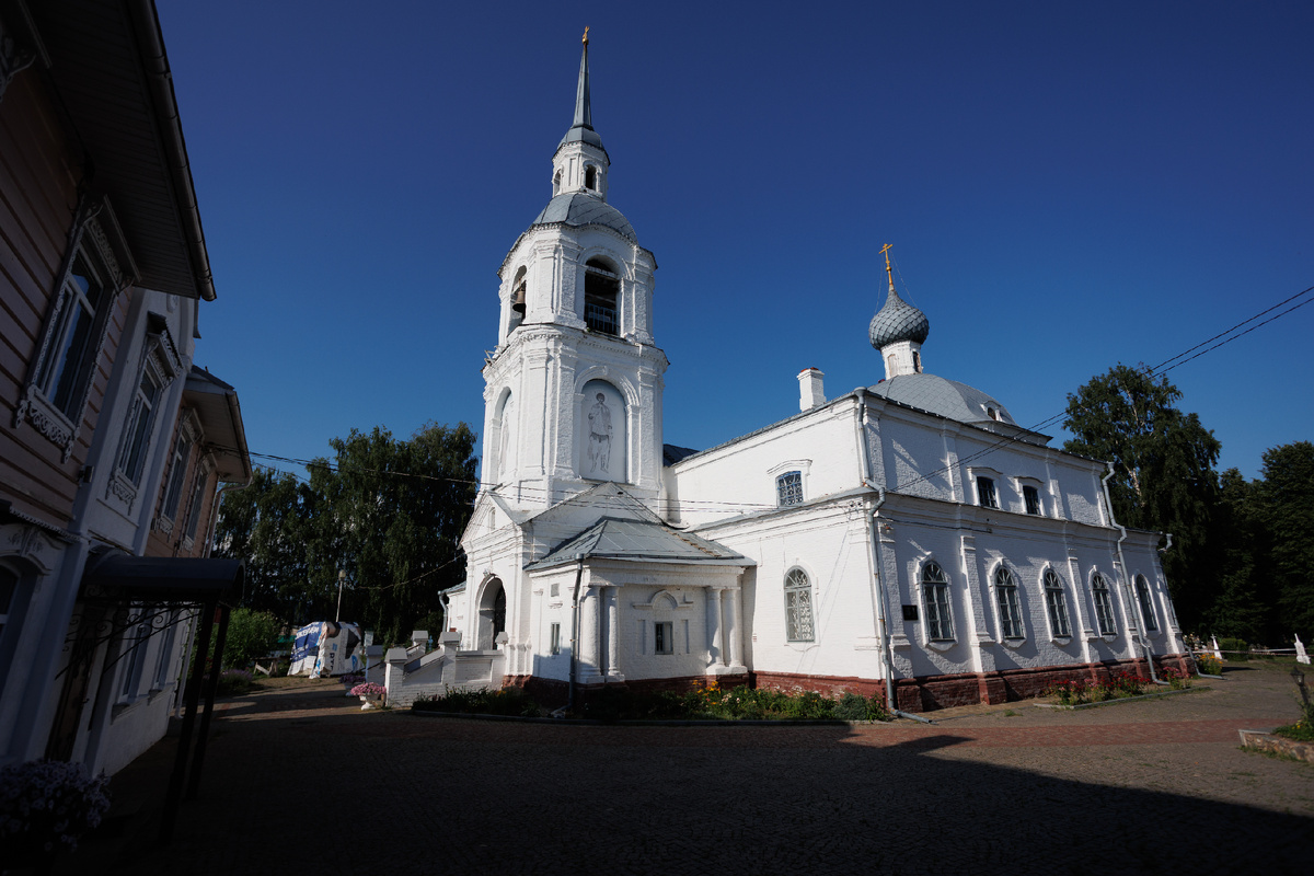 Церковь во имя Святых мучеников Александра и Антонины