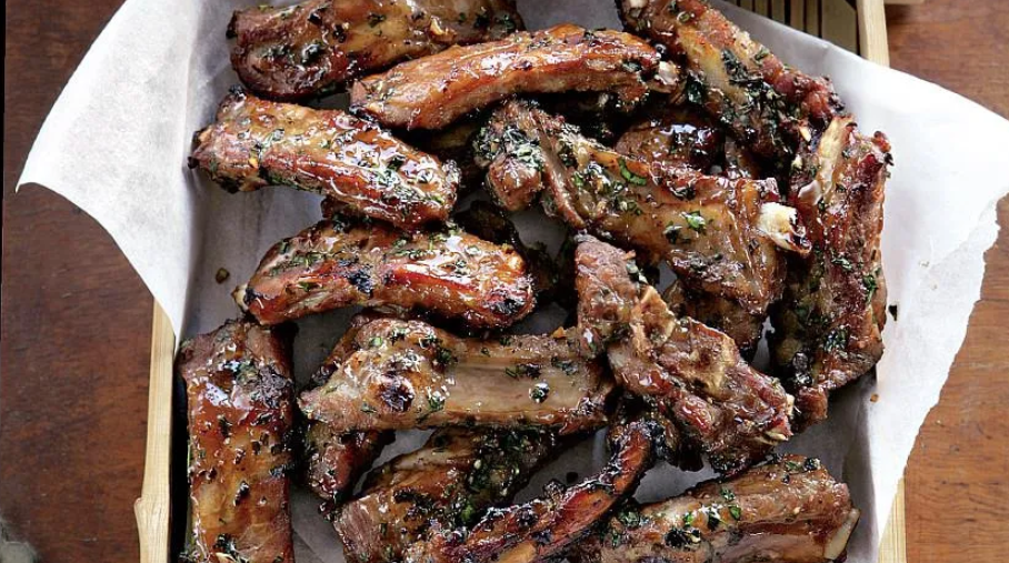 Свиные ребрышки по-китайски: Симфония кисло-сладкого вкуса на вашей кухне