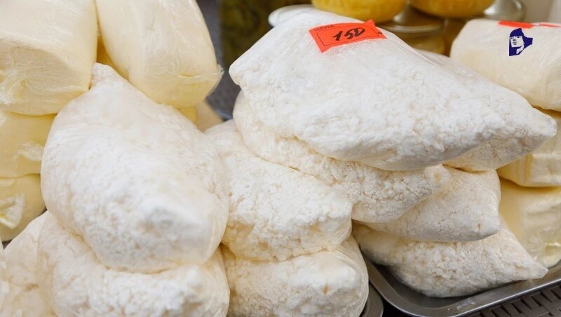    Домашний творог можно приобрести на базарах Фото: ИА «Победа26»