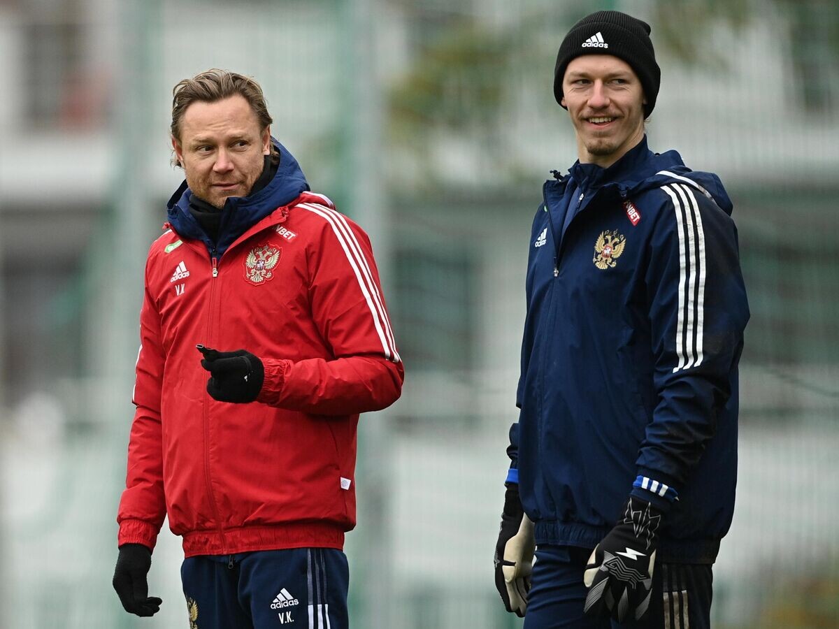    Валерий Карпин и Матвей Сафонов | © РИА Новости / Алексей Филиппов