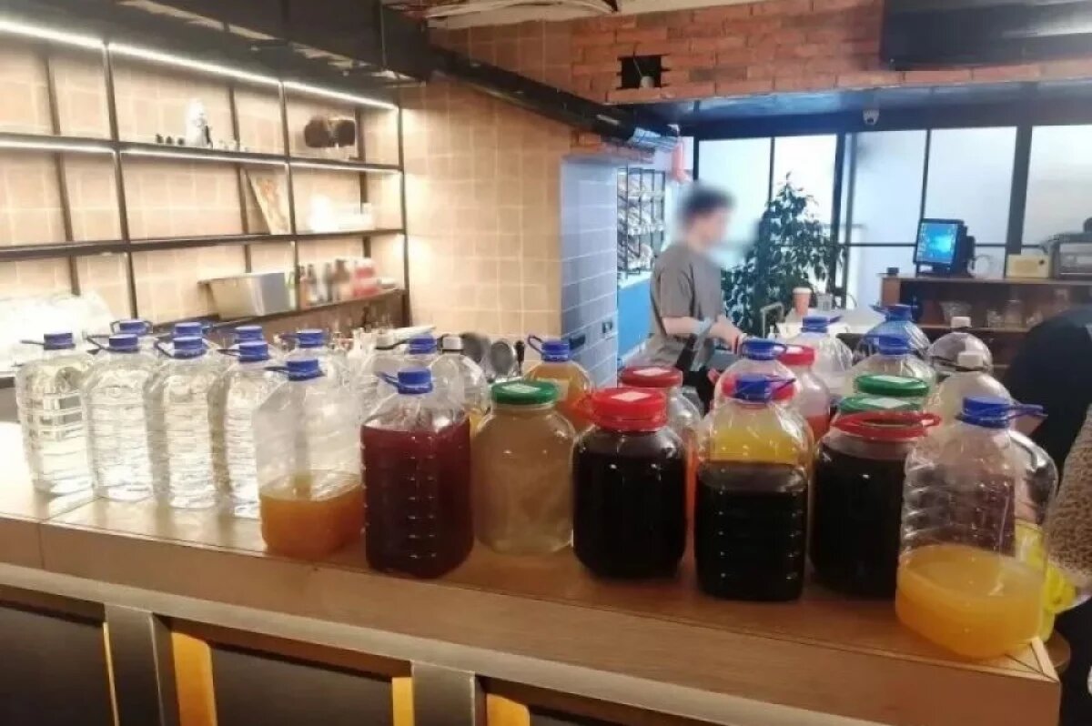    В томском заведении на Кирова изъяли 100 литров нелегального алкоголя