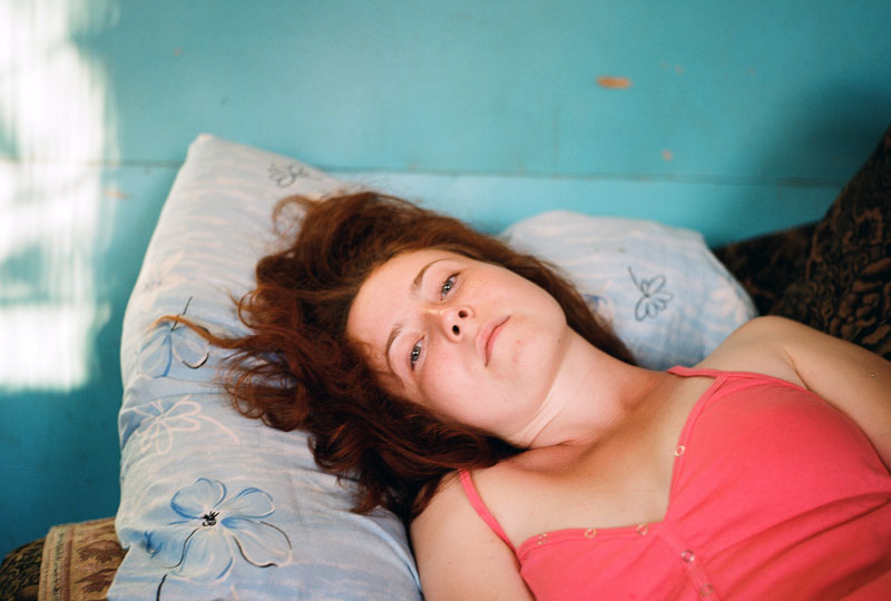 Вдали от городов тоже живут прекрасные и ужасные женщины, фото как живут и работают.