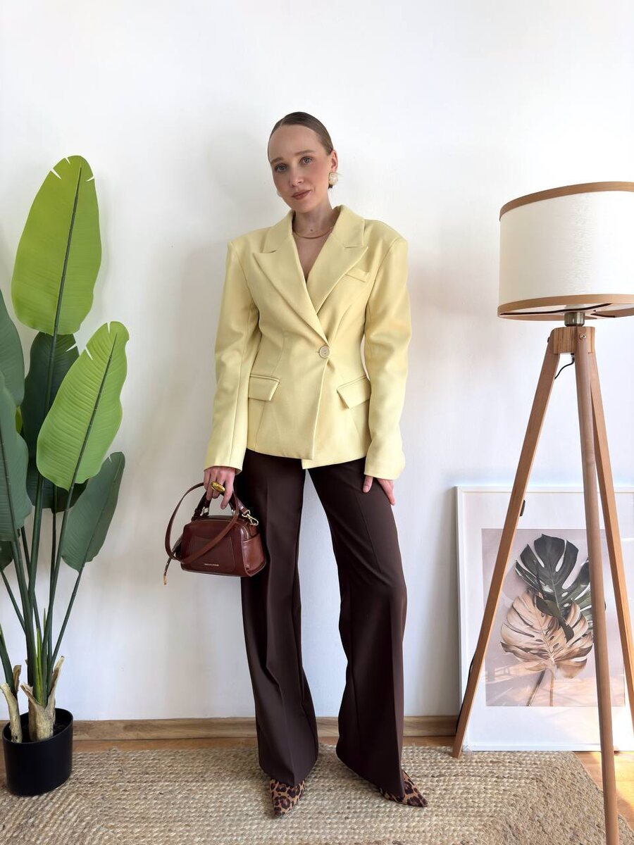 ЛИСТАЙТЕ ДАЛЬШЕ, ТУТ НЕСКОЛЬКО ФОТОГРАФИЙ ЖАКЕТА