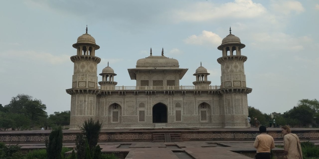 Агра - любовь воплощенная в камне! Отзыв на самою романтичную экскурсию в Индии