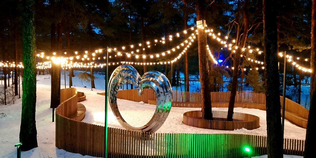 Вечерняя прогулка в городе Сосновый Бор. Новая благоустроенная зона с подсветкой