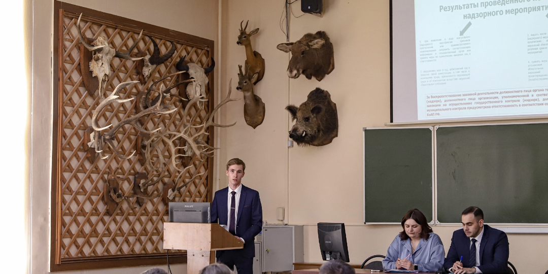 Студенты ВГЛТУ встретились с представителями Росприроднадзора: диалог о карьере и сотрудничестве