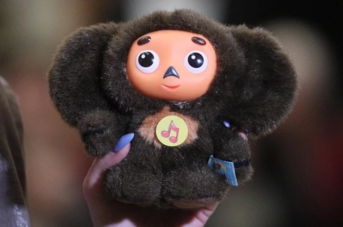    Омич заплатил 20 тысяч за продажу рюкзаков с Чебурашкой