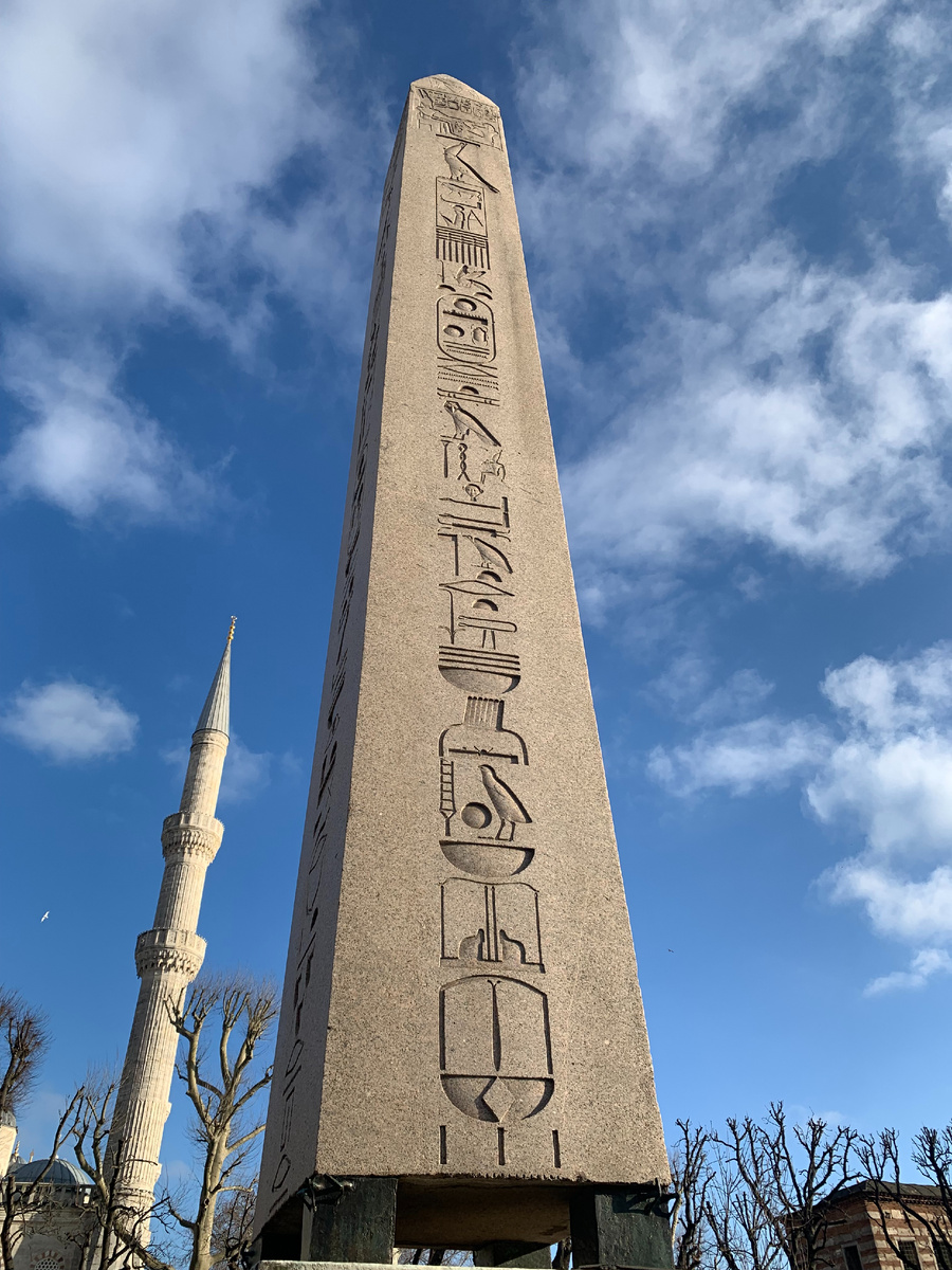 Египетская колонна