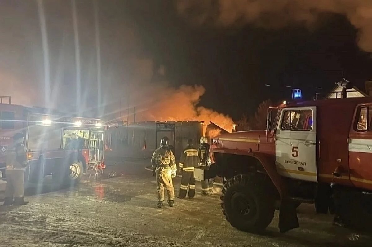    В Волгограде 17 человек эвакуировали из-за пожара на Штурманской