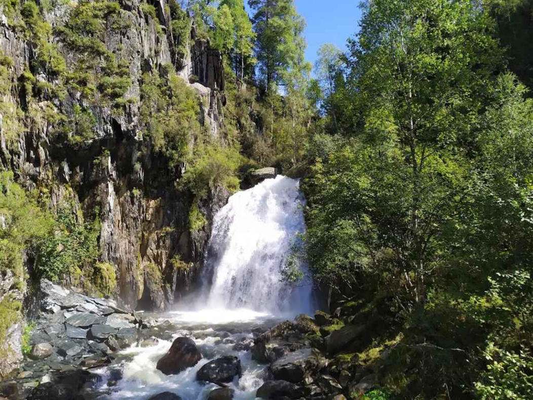 Корбу, водопад всех туристов