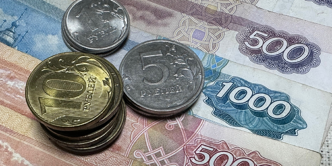 Считаю свои деньги: откуда пополнялась копилка в марте