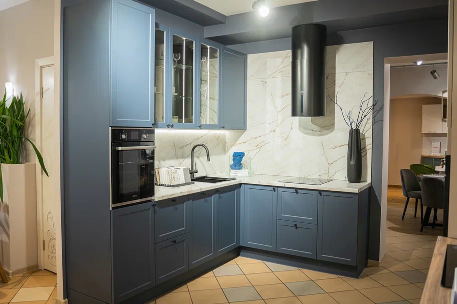 Угловая кухня ФРЕСКО (МДФ+ПВХ) с напольной угловой секцией