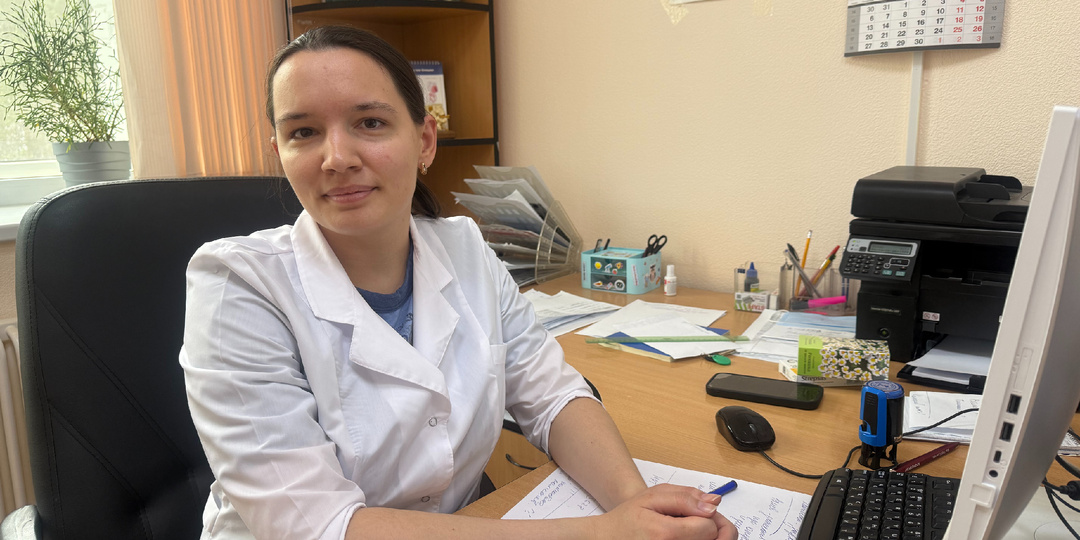 В Няганскую поликлинику пришел новый врач-невролог из семейной династии медиков