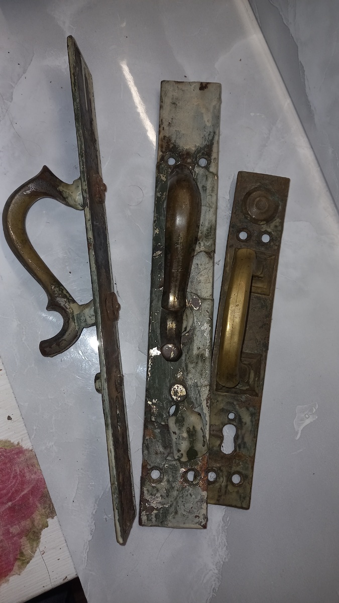 Ручки три штуки