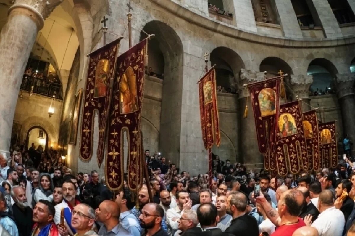    В Храме Гроба Господня в Иерусалиме впервые в истории остановили все службы