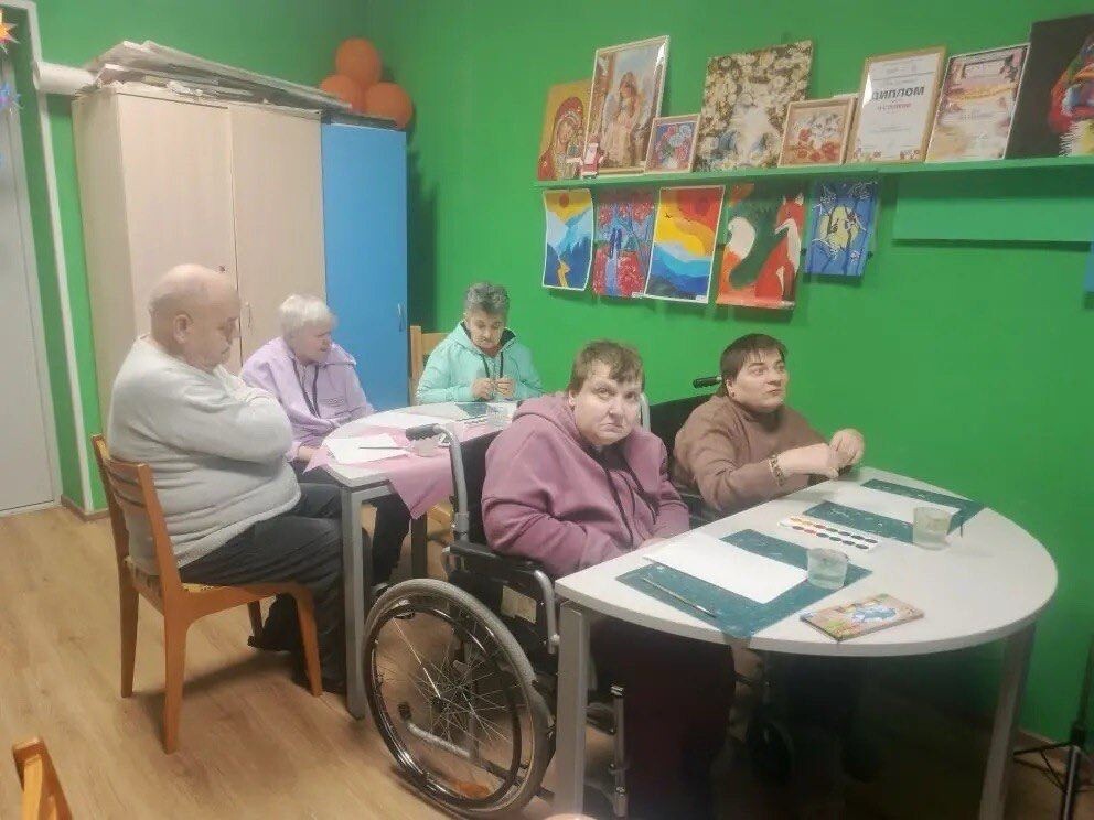 Пока непонятно, как рисовать иероглиф...