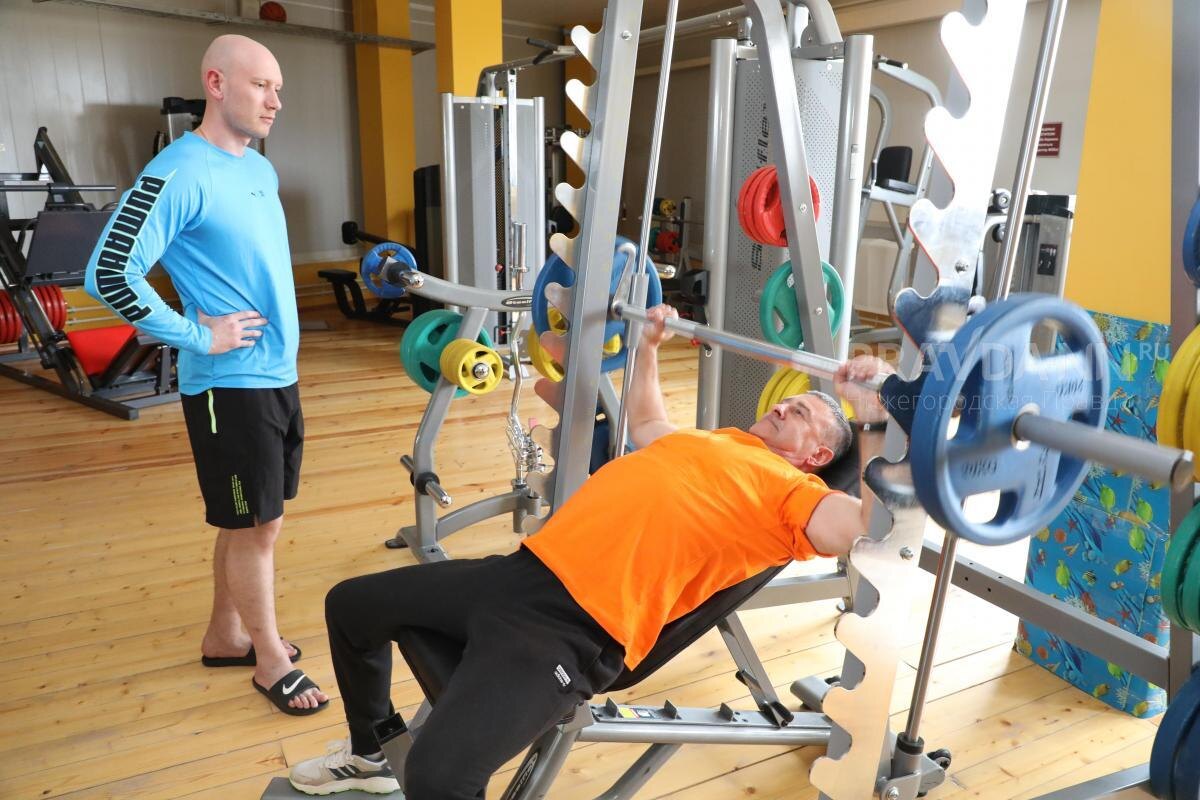    Спорт помогает бороться со стрессом и усталостью