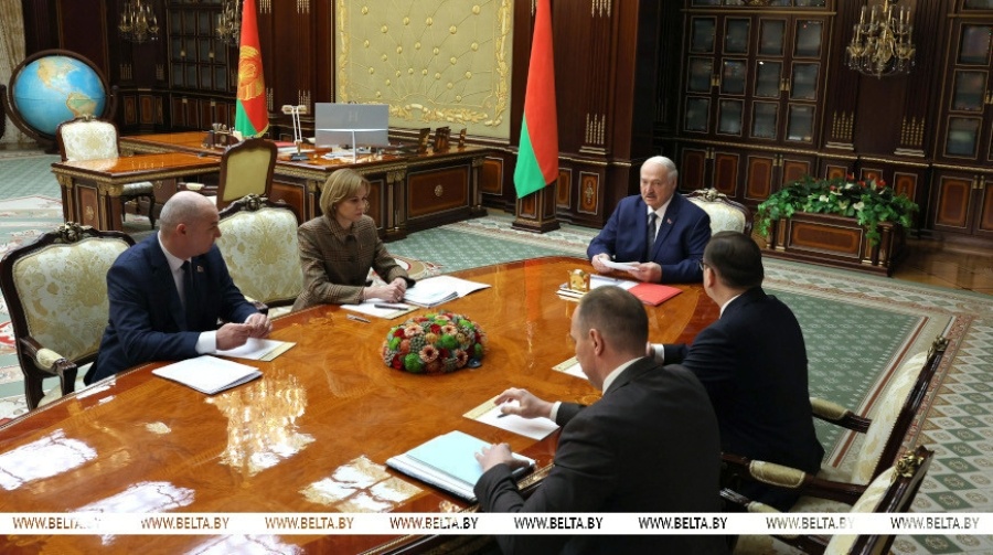     Счастье — в детях: Президент поручил упростить доступ к процедуре ЭКО