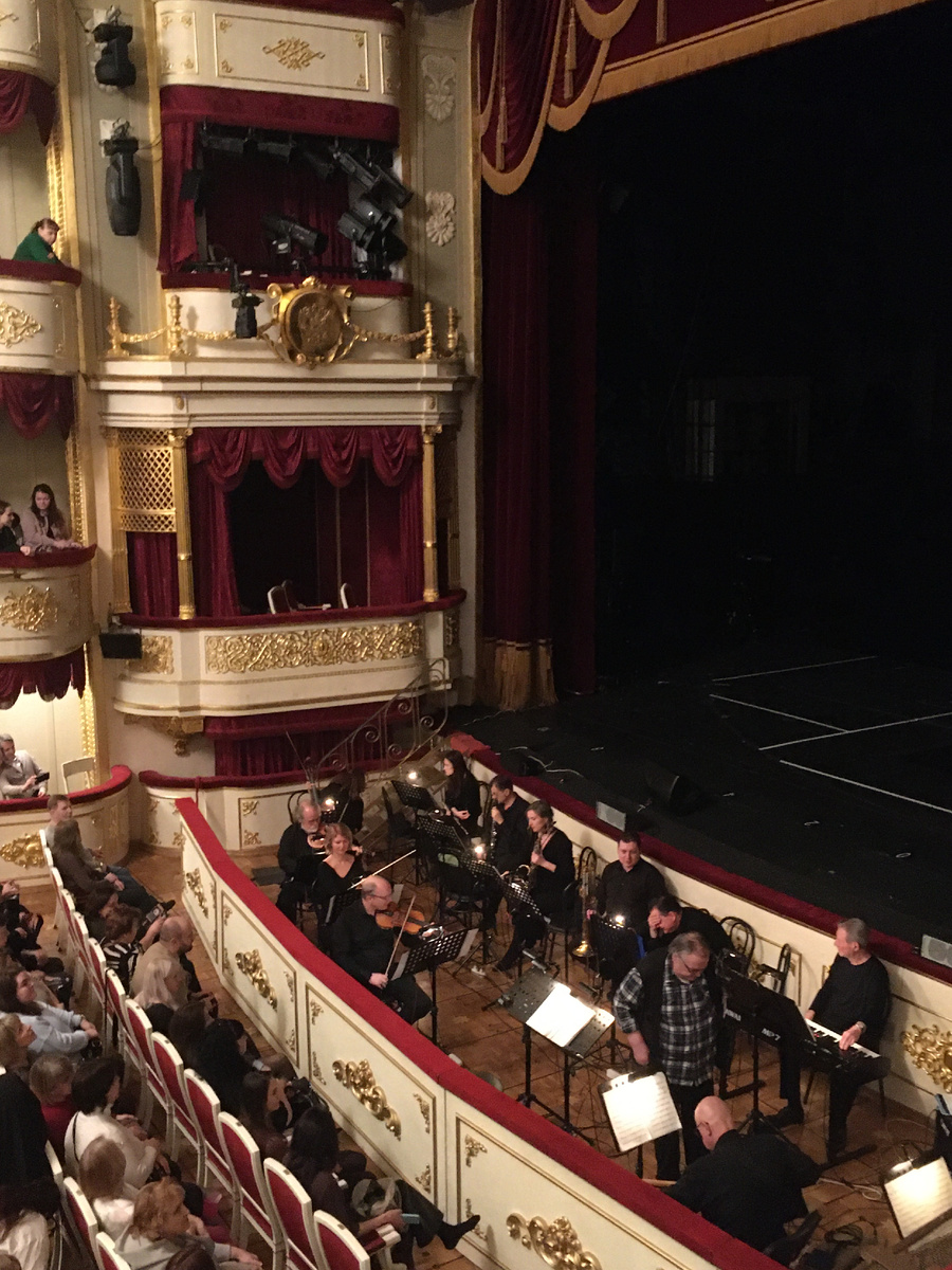 Зрительный зал и оркестр у Исторической сцены Малого театра