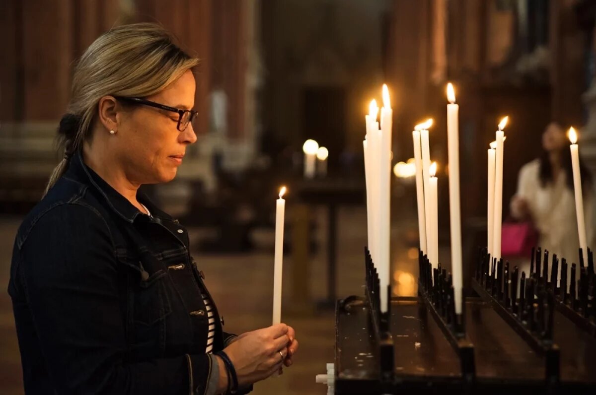    Причина такого частого «скопления» дней поминовения в том, что в Великий пост в храмах почти не совершается Литургий.