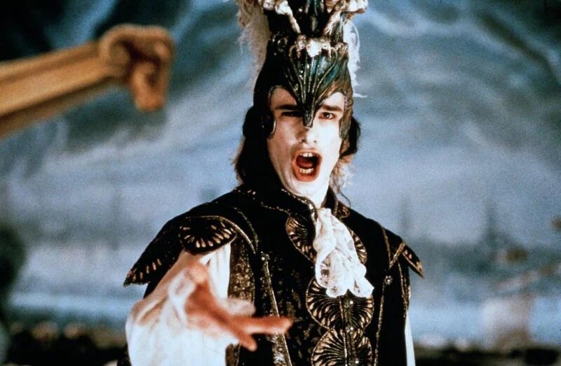 Кадр из фильма «Фаринелли-кастрат» (1994)