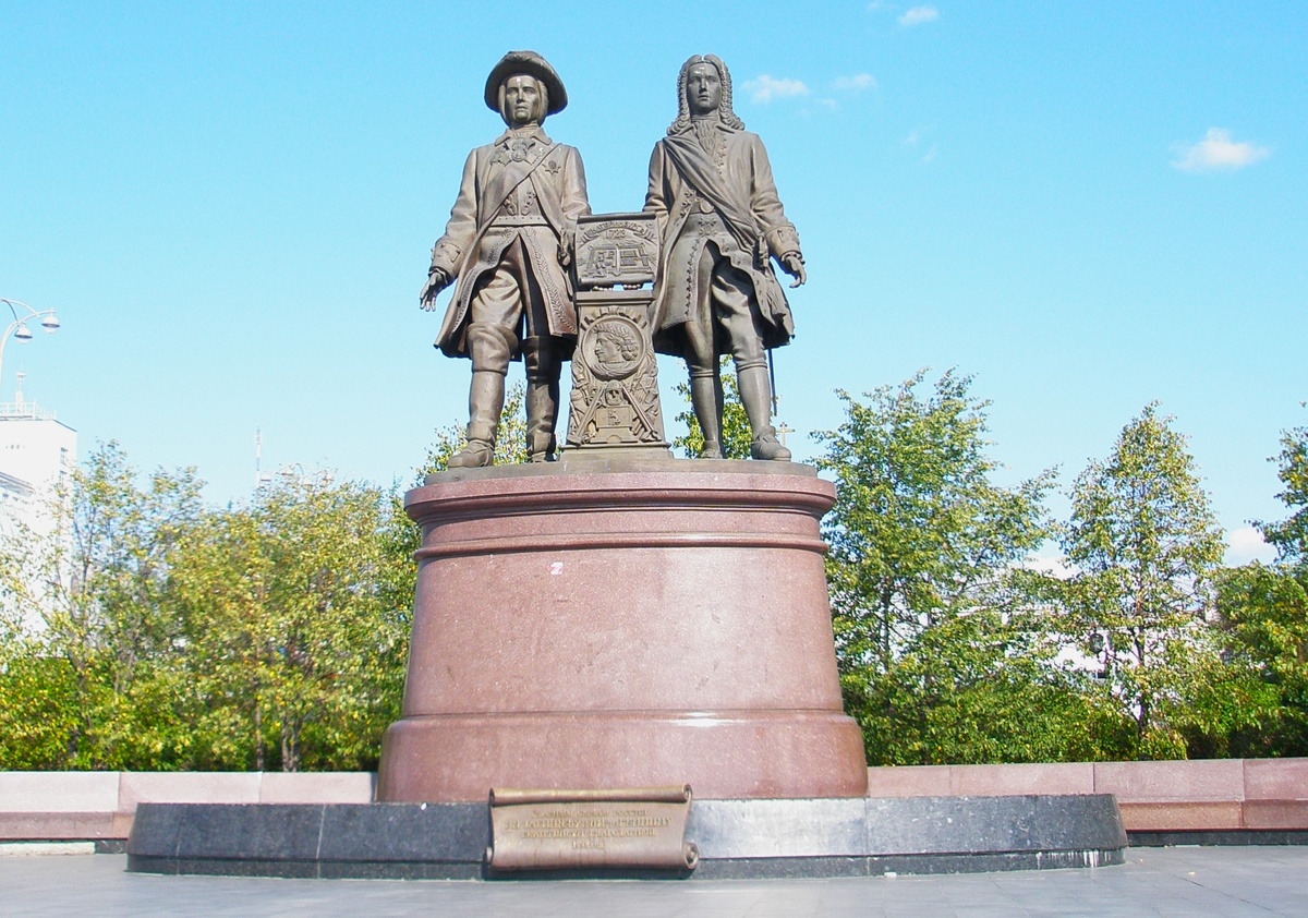 Татищев и де Генин. Фото автора 2012 г