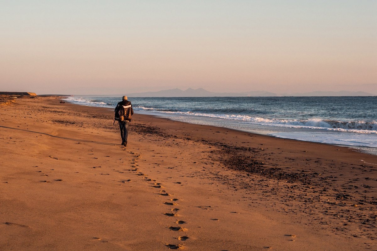 Пляж может быть и безлюдным. Сахалин, побережье залива Анива
