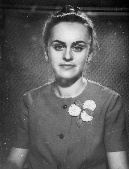 Впервые на телевидение Алла попала в 11 лет.