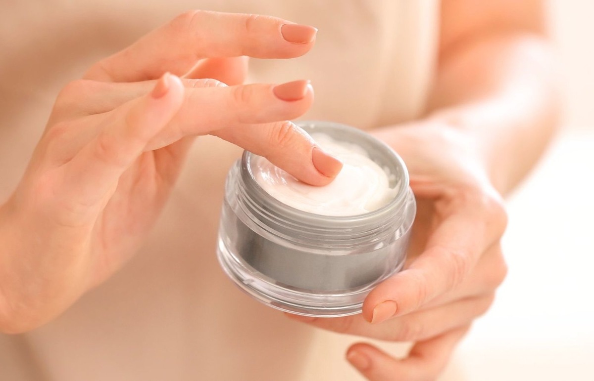    Ученые завершают разработку кремов и других косметических средств на основе экзосом.