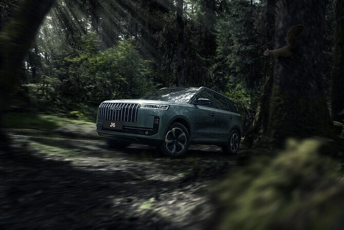 Названы главные конкуренты нового Jaecoo J6 в России