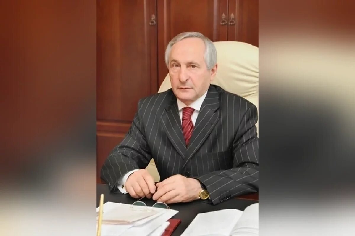    Кассация признала законным обращение активов экс-судьи Трахова в доход РФ