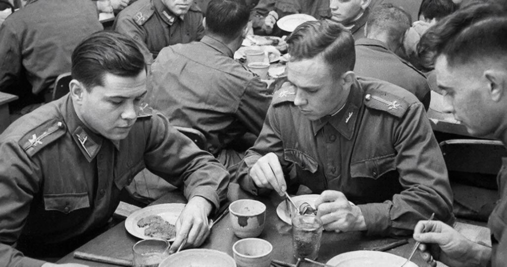Искусство «доедания»: как и чем выживали срочники в Советской армии