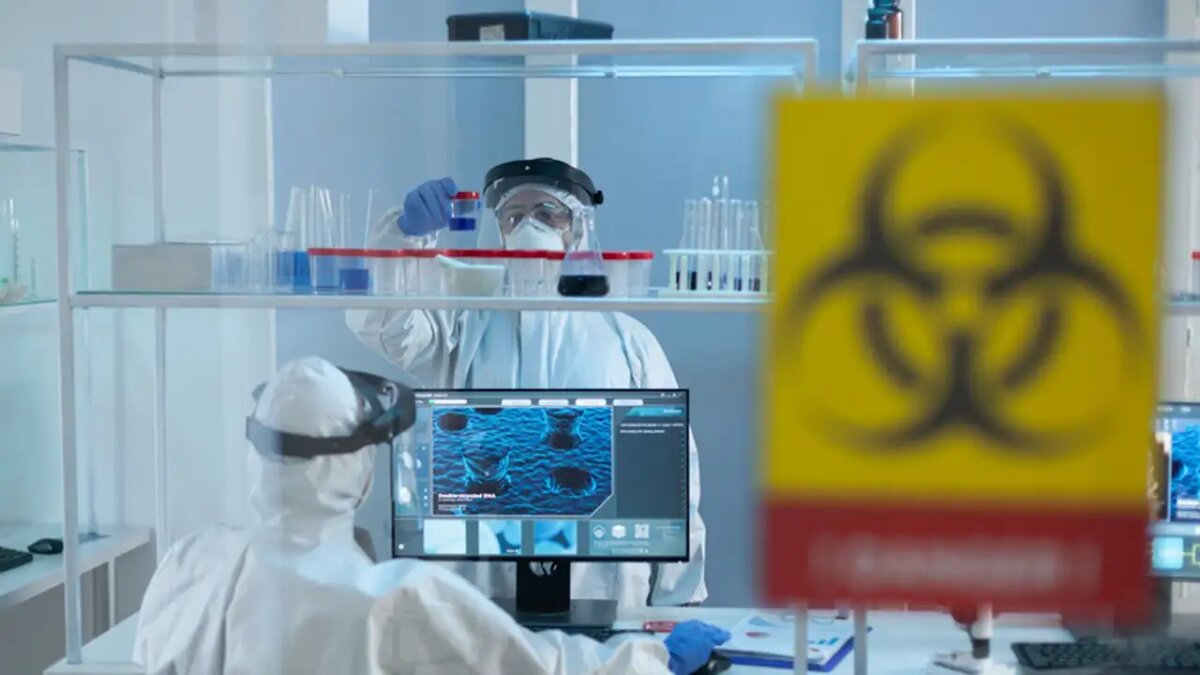     © freepik.com/DC Studio