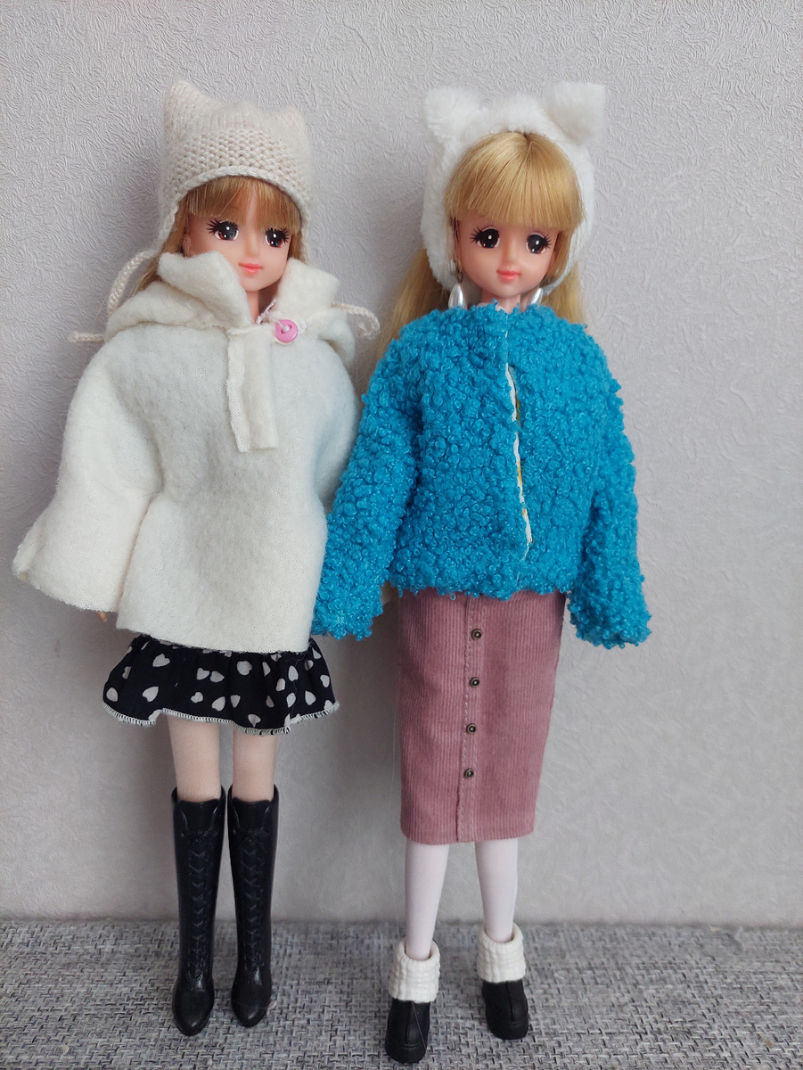 Нарядились и пошли гулять.