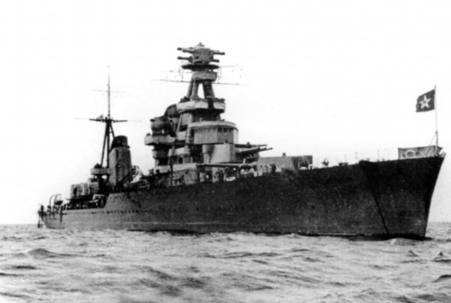 Головной крейсер проекта 26 «Киров» на таллинском рейде. Сентябрь 1939 года