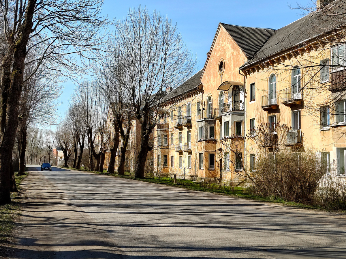 Улица Победы, окрестности бывшего аэродрома Инстербурга. Черняховск, Калининградская область, Россия.