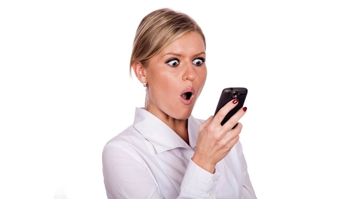 Откуда берётся эффект «принудительных подписок» в мессенджере «Макс»?