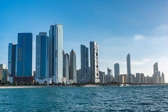    В Абу-Даби арестовали более 100 человек за съёмку и дезинформацию (фото: pxhere.com/ amits22345)