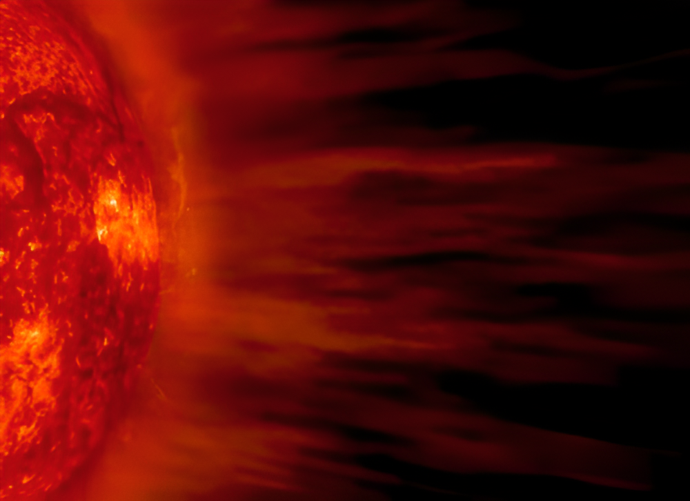    Изучать солнечную корону возможно только во время затмения.