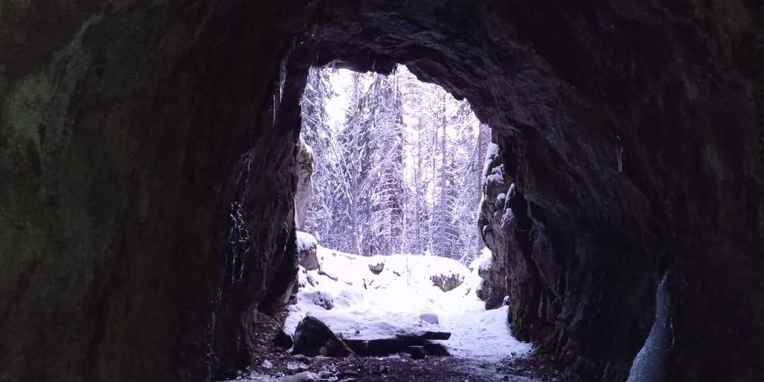 Русская крепость и гроты под Выборгом.