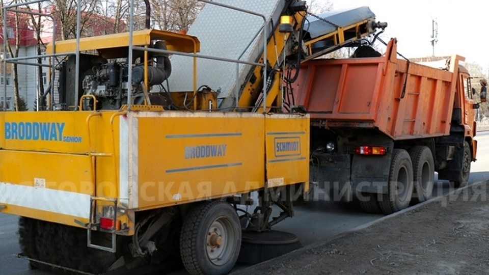 Дороги Брянска чистят «Бродвеи»