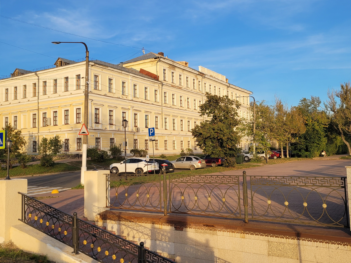 КГУ, главное здание