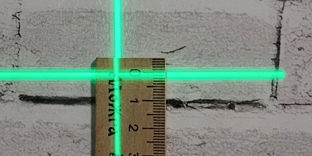 Как найти идеальную горизонталь без лазеров и уровней: делаю идеальный измеритель за 10 минут