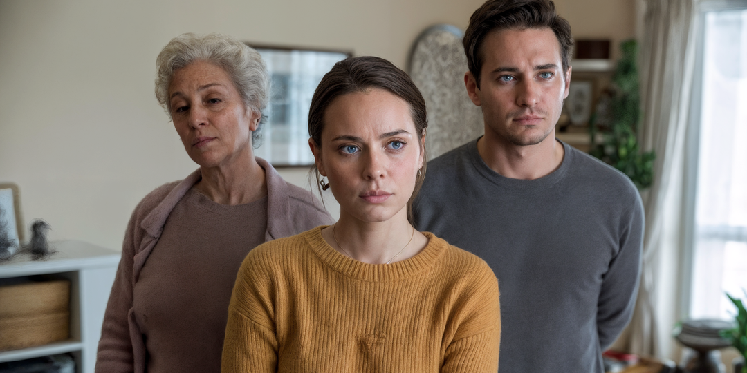 «Вы у меня жили, теперь я у вас!» Свекровь пришла делить нашу трешку, но сильно пожалела, когда я достала калькулятор