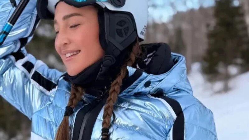     Ольга Бузова отдыхает на Алтае Ольга Бузова. Соцсети