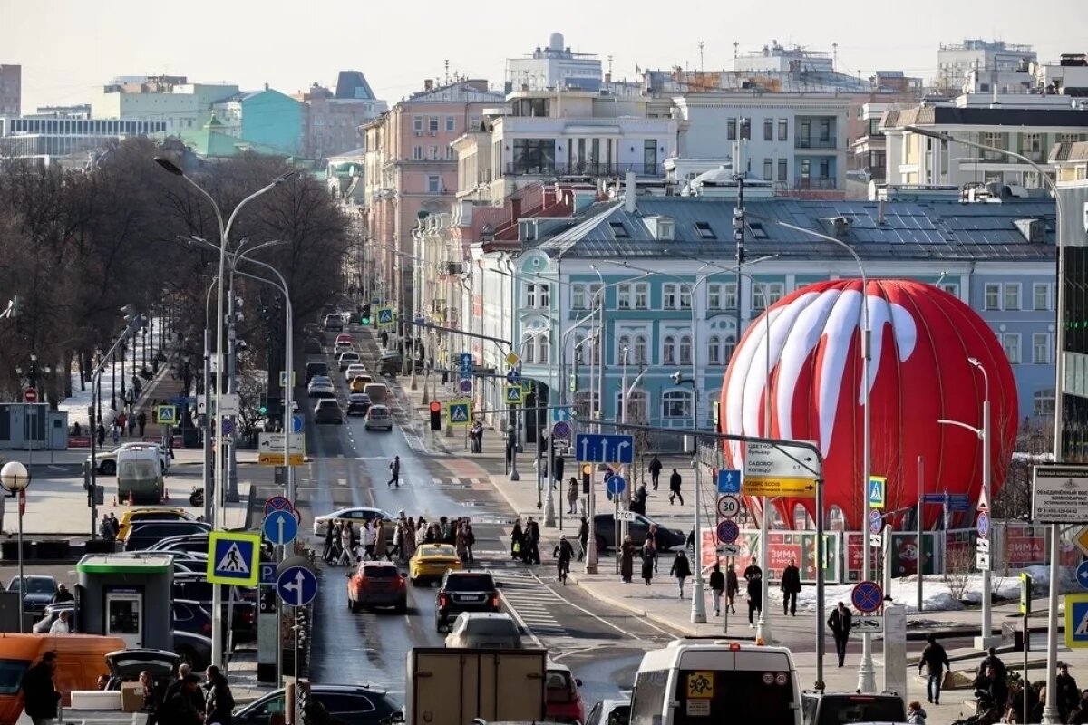    В столицу пришла настоящая весенняя погода.