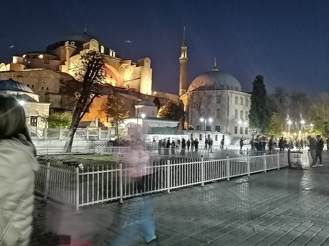 Айя-София вечером