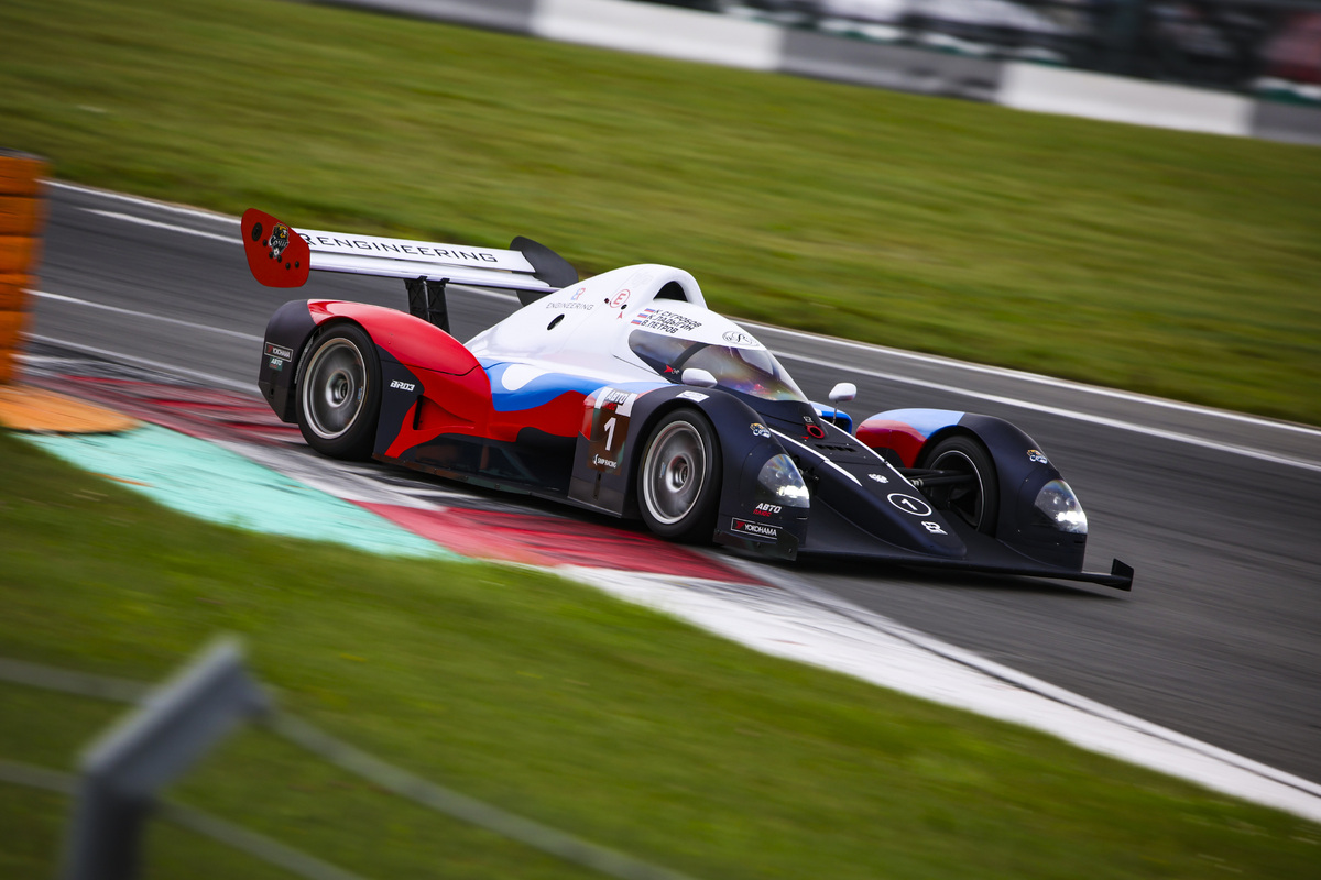     Российский болид BR03 примет новый вызов в 12-часовой гонке c Mercedes и Lamborghini